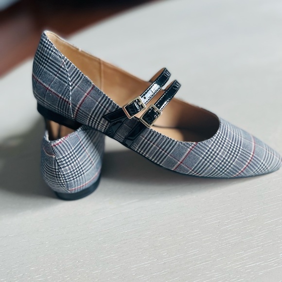 NIB!! Crown & Ivy Plaid Shoes - Picture 7 of 7
